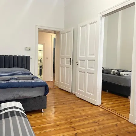 Sehr Zentrale Fuer Bis Zu 6 Gaeste - Nah Gelegen Zum Kurfuerstendamm, Potsdamer Platz Und Kreuzberg In 10 Minuten Apartman