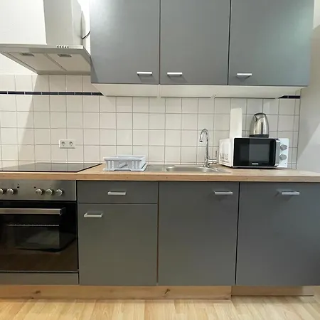 Apartment Sehr Zentrale Fuer Bis Zu 6 Gaeste - Nah Gelegen Zum Kurfuerstendamm, Potsdamer Platz Und Kreuzberg In 10 Minuten *