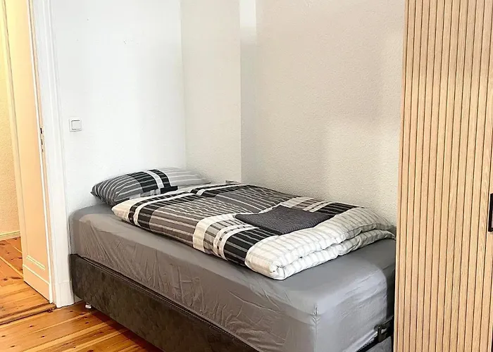 Daire Sehr Zentrale Fuer Bis Zu 6 Gaeste - Nah Gelegen Zum Kurfuerstendamm, Potsdamer Platz Und Kreuzberg In 10 Minuten *