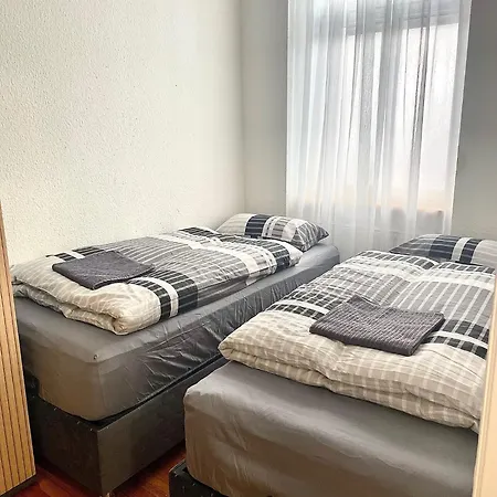 Apartamento Sehr Zentrale Fuer Bis Zu 6 Gaeste - Nah Gelegen Zum Kurfuerstendamm, Potsdamer Platz Und Kreuzberg In 10 Minuten Berlim