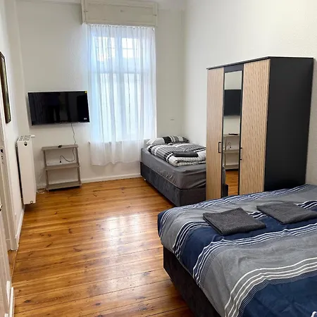 Sehr Zentrale Fuer Bis Zu 6 Gaeste - Nah Gelegen Zum Kurfuerstendamm, Potsdamer Platz Und Kreuzberg In 10 Minuten Apartamento Berlim